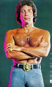 http://dosisfacitvenemon.com/post/142761880/good-morning-tom-jones