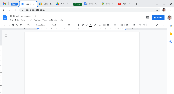 Chrome 瀏覽器視窗中顯示多個分頁合併為一個分頁群組。